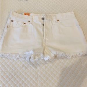 Levi’s White Jean Shorts Size 30